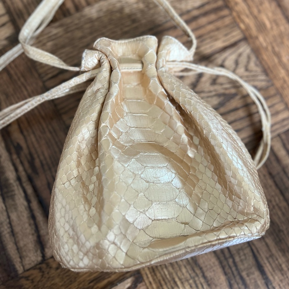 Gold Textured Drawstring Bag - Picture 5 of 5